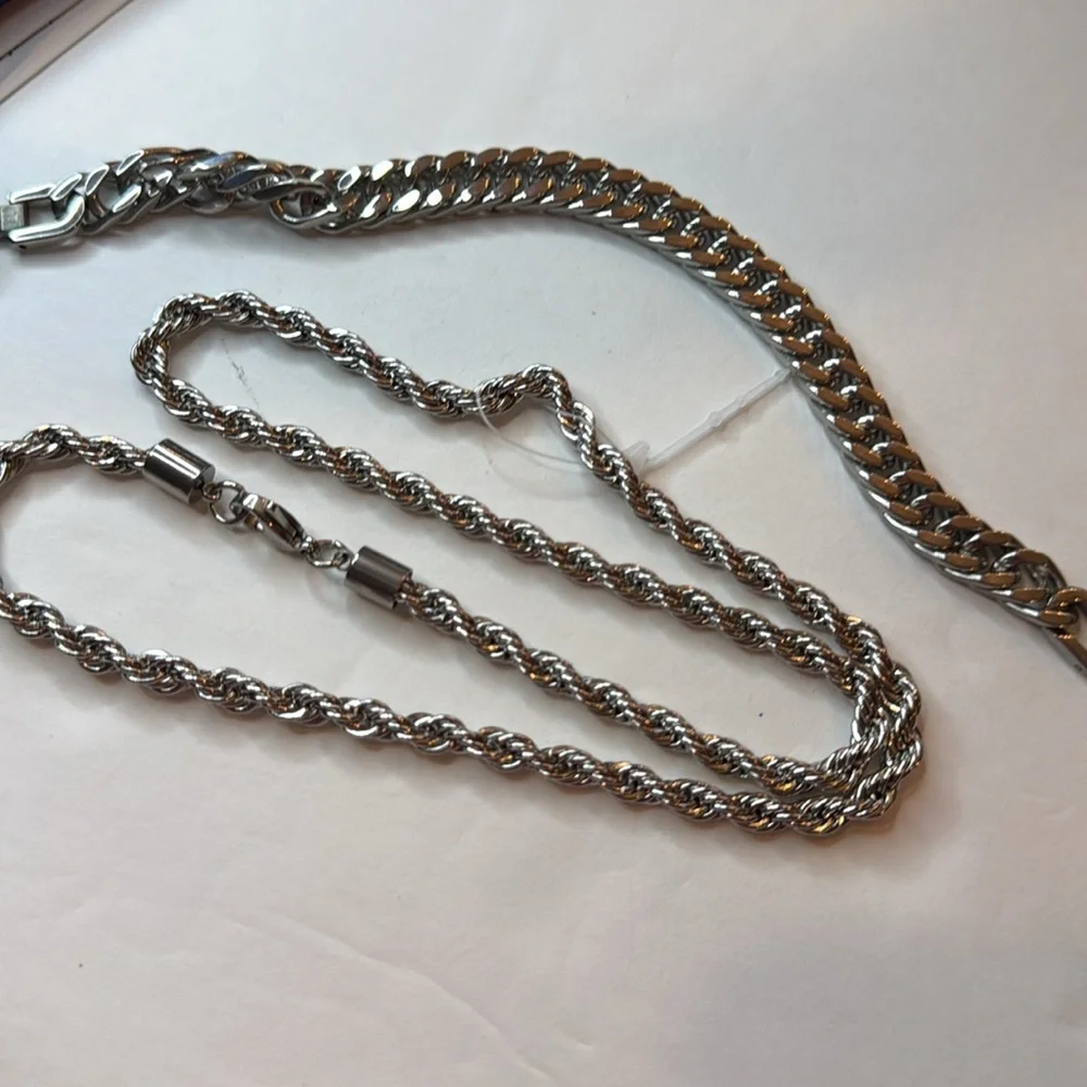 FIUSEM Men’s Stainless Steel Silver tone  Set chain & bracelet New in a box